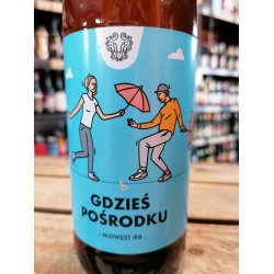 Czarna Owca Gdzieś Pośrodku
